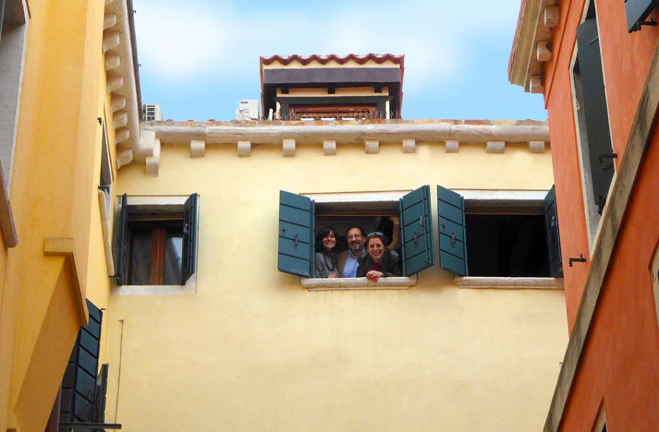italienischen Schule in Venedig - Rialto Bridge in Venice is close to the Italian school in Venice